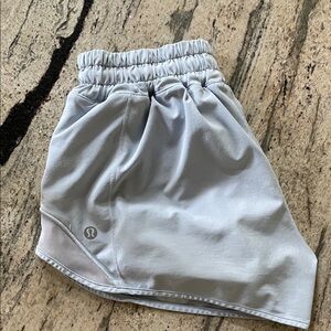 Lululemon Light blue hotty hot Shorts 2.5 inch, size 4